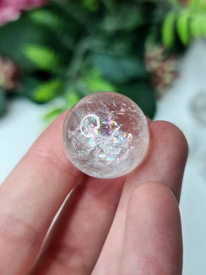 Quartz mini sphere.