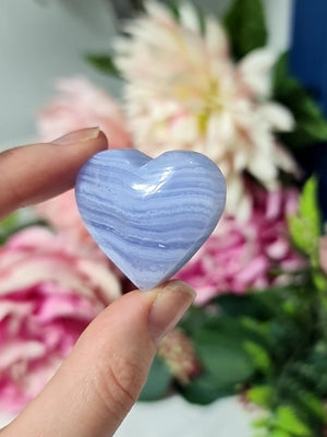 Blue lace agate heart carving Q31