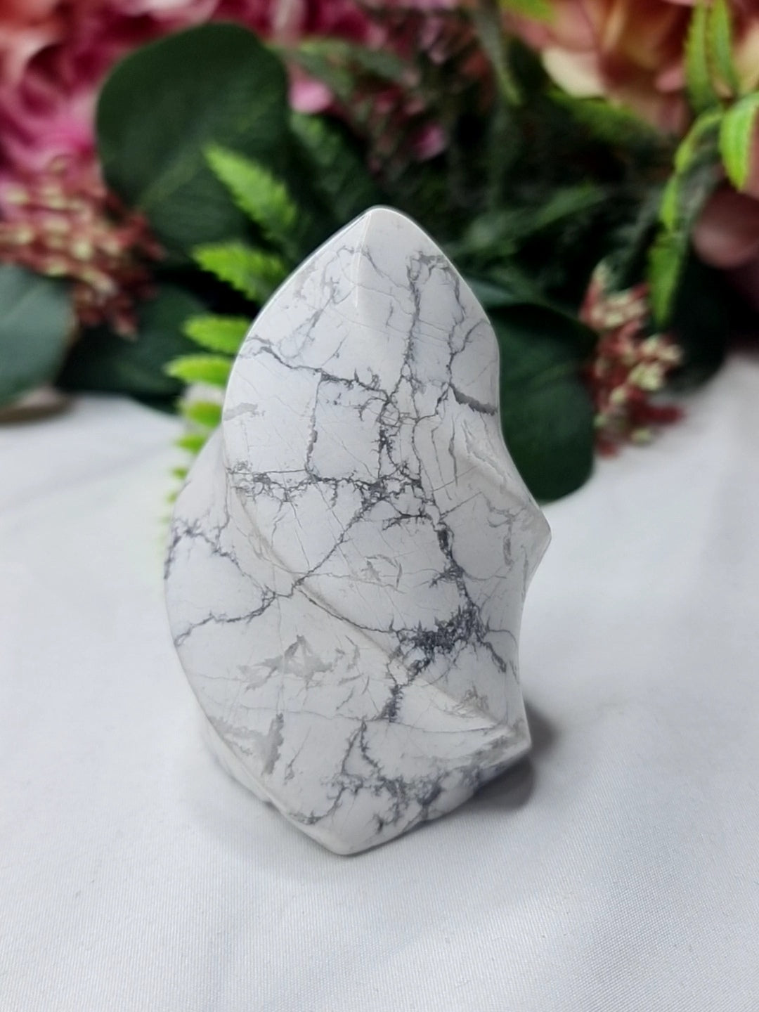 Howlite Flame #c