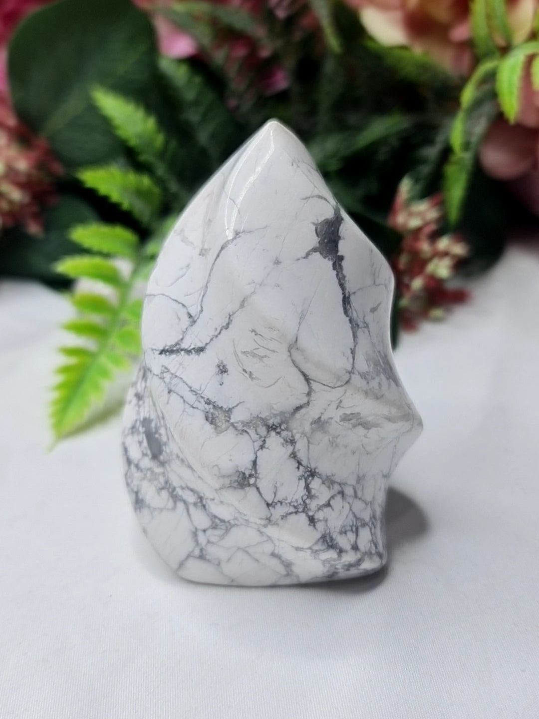 Howlite Flame #b