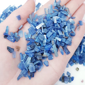 Blue kyanite crystal chips 100g