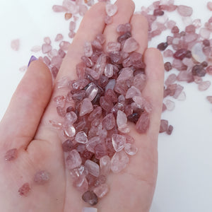 Strawberry quartz crystal chips 100g