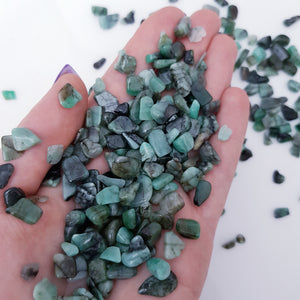 Emerald crystal chips 100g